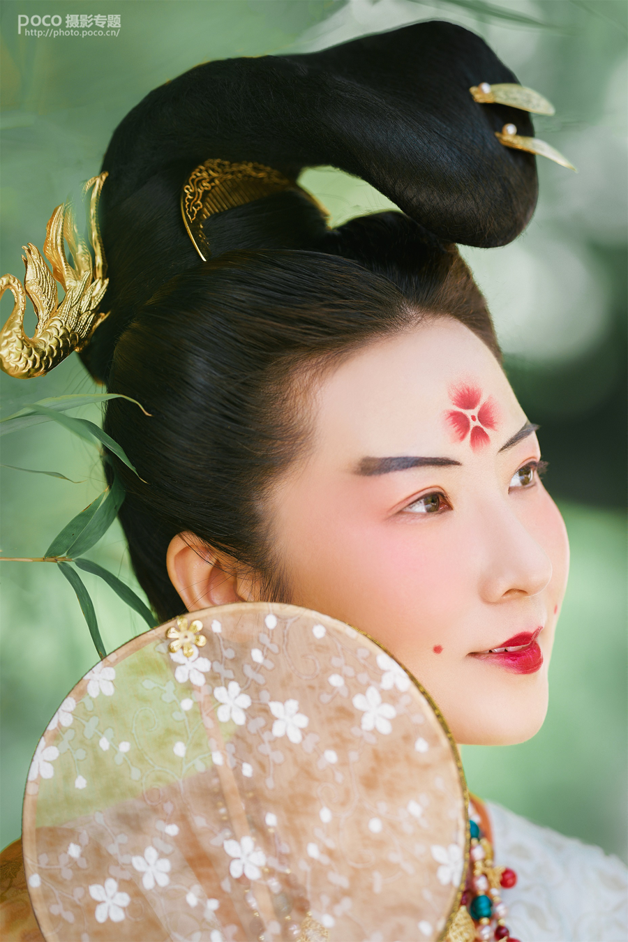 PS把古装唐服美女照片调成通透色彩
